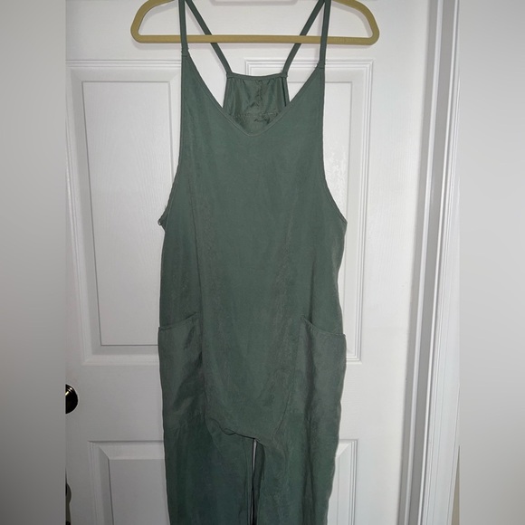 Amazon Pants - New Green Sleeveless Jumpsuit